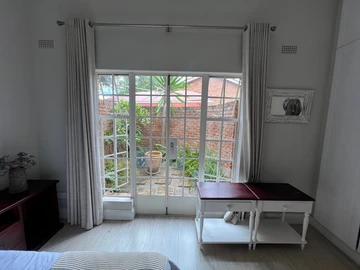 3 Bedroom Flat & Apartment