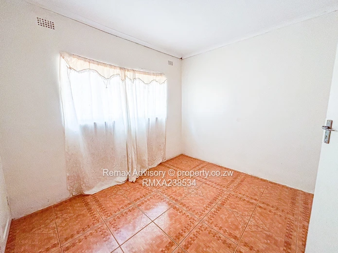 For Sale 3-Bed Double Story In Chicago, Kwekwe