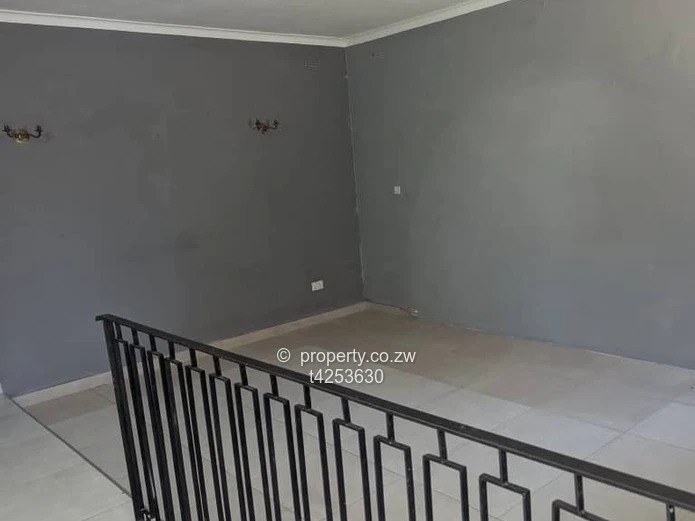 Malborough bachelor pad to rent  (Sole Mandate)