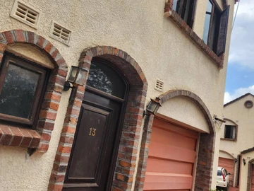 3 Bedroom Flat & Apartment