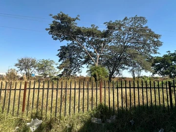 Commercial & Industrial Land