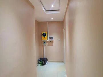 5 Bedroom House