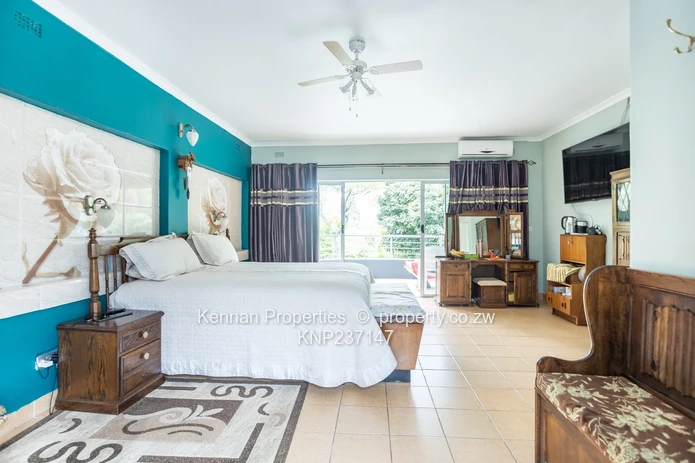 Executive 5 bedroom home with 3 bed cottage in prime area (Sole Mandate)