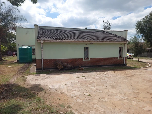 5 Bedroom House