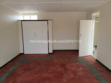 2 Bedroom Flat & Apartment