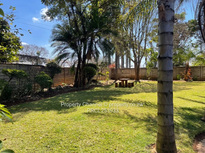 4 bed house with lots of Investments opportunities 