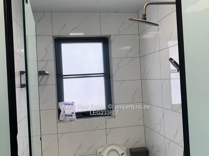 Pomona Luxurious 5-Bedroom Townhouse for Sale