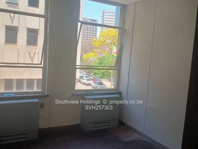 2 neat interconnecting offices available in Upper CBD. 