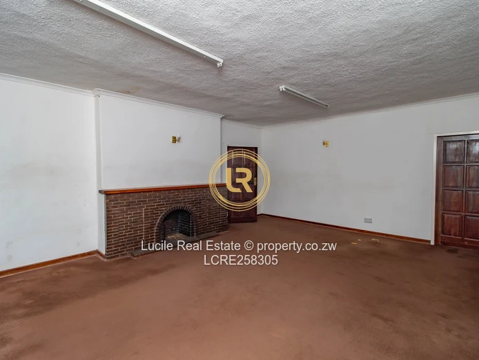 Spacious 5-Bedroom Home In Alexander Park
