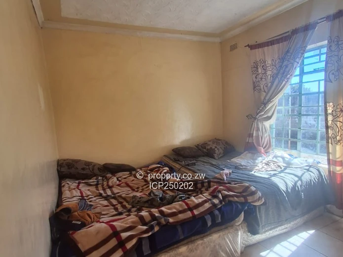 Knowe Norton 5-Bed Home on 2200m² 