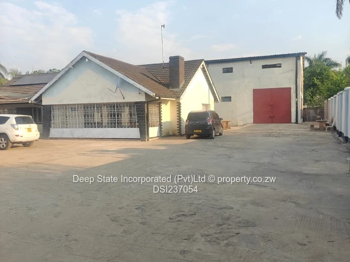 Eastlea house for sale (warehouse)