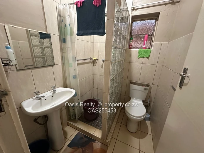 Conveniently Located Flat For Rent