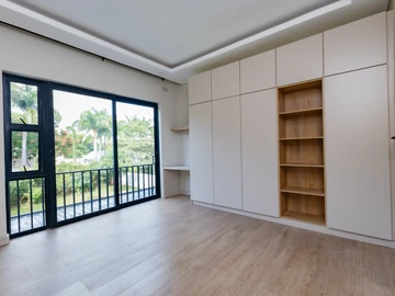 5 Unit Townhouse Complex