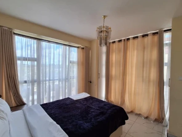 2 Bedroom Flat & Apartment