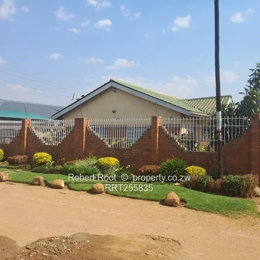 Close to Madokero Mall (Sole Mandate)
