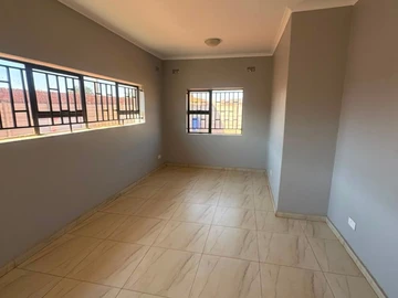 6 Bedroom House