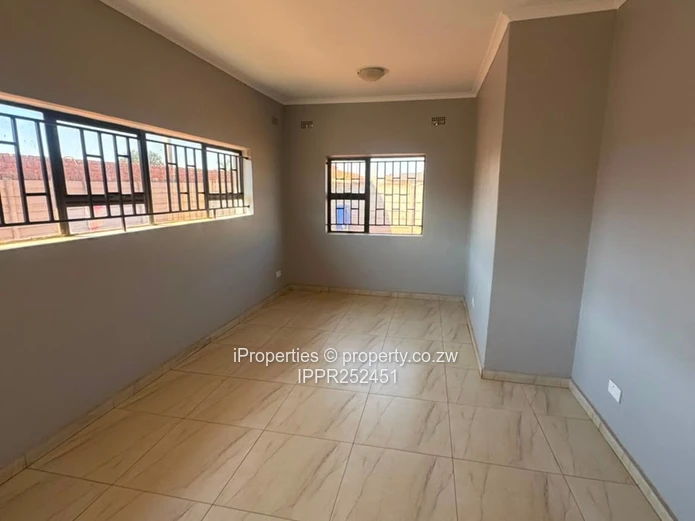 For Rent: 6-Bedroom Home | Mt Pleasant Heights | Us$1,600