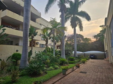 3 Bedroom Flat & Apartment