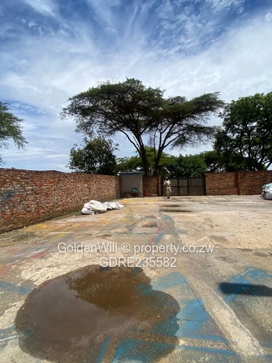 Bluffhill Warehouse for Rental in Madokero 