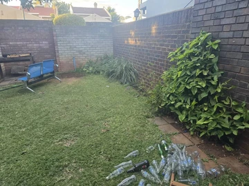 2 Bedroom Flat & Apartment