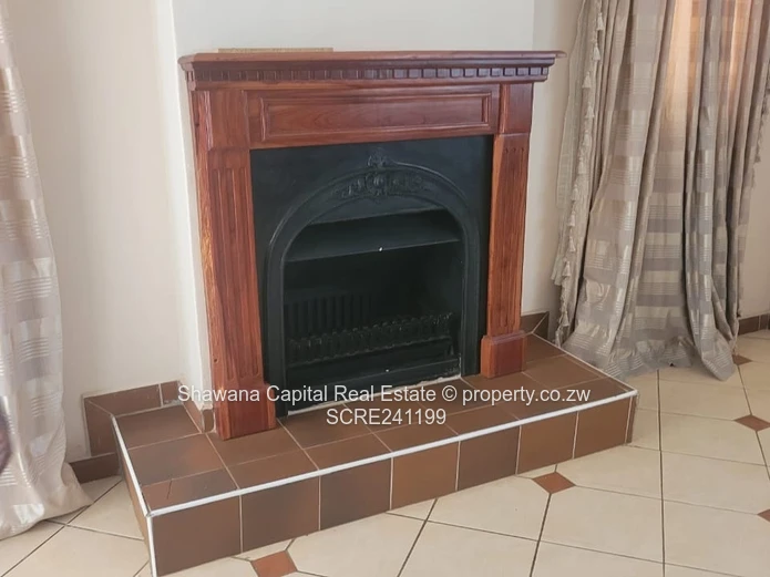 Luxurious 4 House In Norton, Nharira (Sole Mandate)