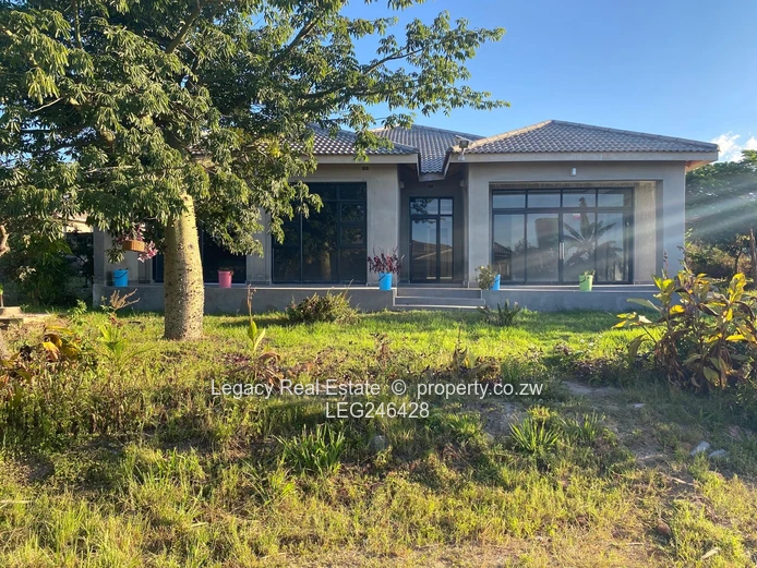 Contemporary Crowhill House Ready For Immediate Occupation