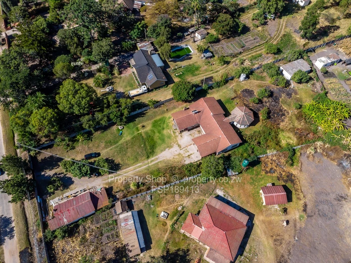 8-Bedroom Family Home for Sale in Hatfield, Harare with Borehole, 3617m²