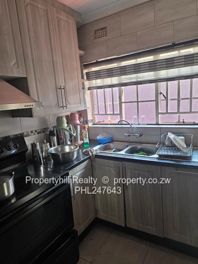 Secure 4-Bed Granary Park Home — Borehole, Garage & Paved Yard
