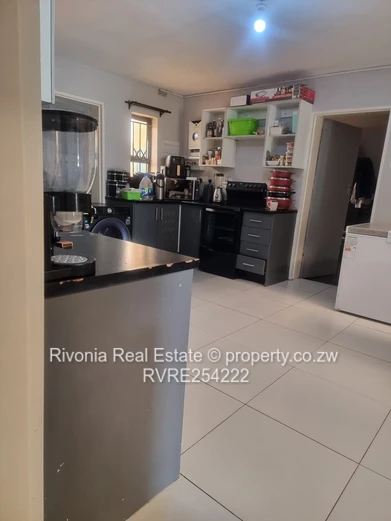 Arlington 3-Bed House — Fitted Kitchen, En-suite, Secure