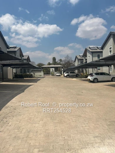 3 bed townhouse in Greendale