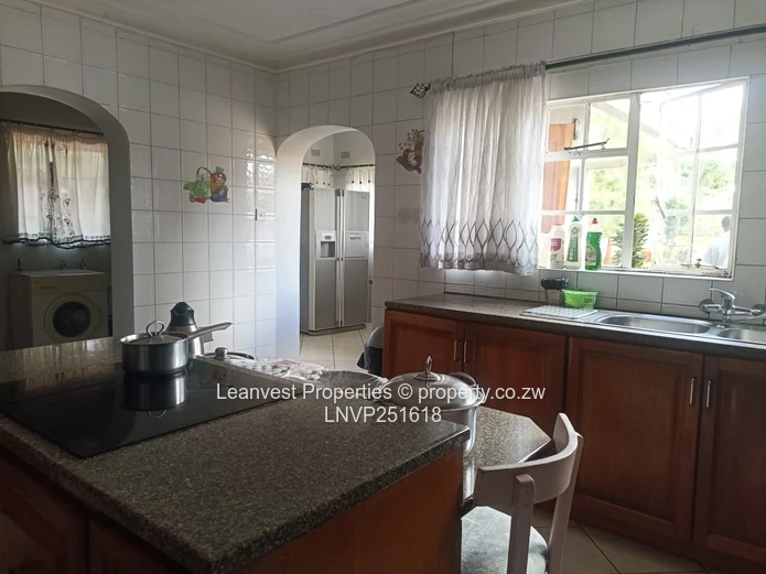 Modern House For Sale In Helensvale