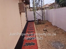 3 Bedroom House Dzivarasekwa EXT: RENT 