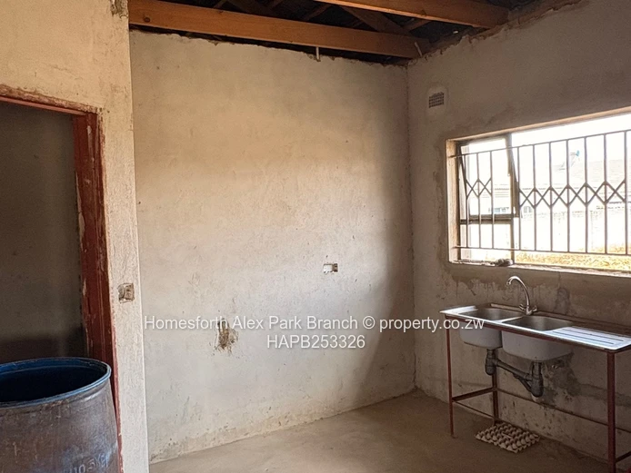 Ruwa Sebastopol Park Incomplete House For Sale