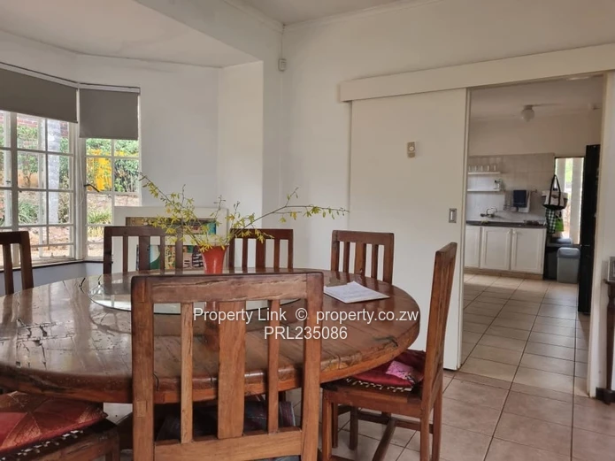 Home With Views, Pool & Self-Contained Cottage!