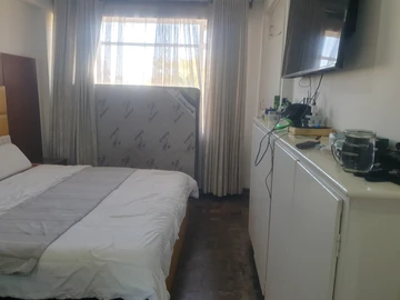 Flat & Apartment