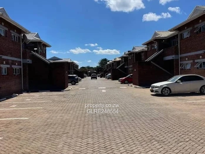 Marlborough 3-Bed, 2-Bath Garden Flat with Borehole
