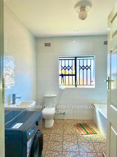 Modern 4-Bed Home in Mt Pleasant Heights with Big Yard