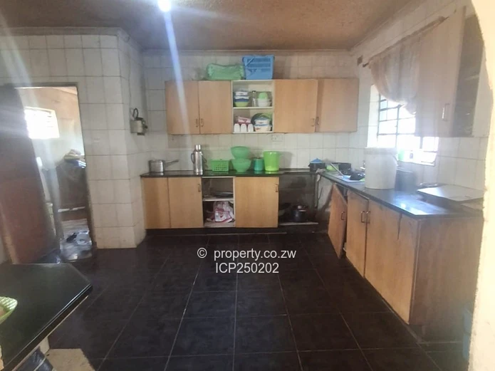 Knowe Norton 5-Bed Home on 2200m² 