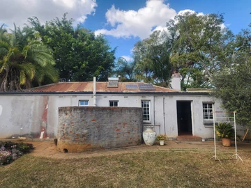2 Bedroom House
