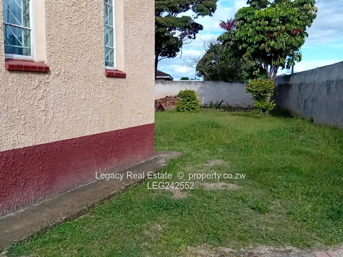 Executive Home to Let in Zimre Park