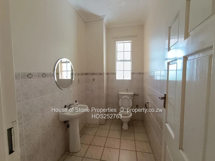 Luxurious Family Home – Folyjon Glen Lorne Sale