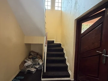3 Bedroom Flat & Apartment