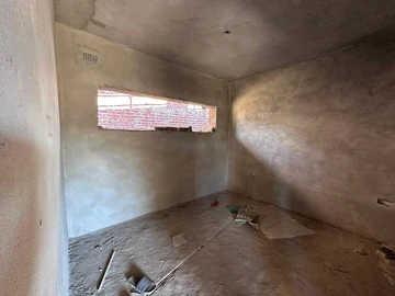 2 Bedroom Flat & Apartment