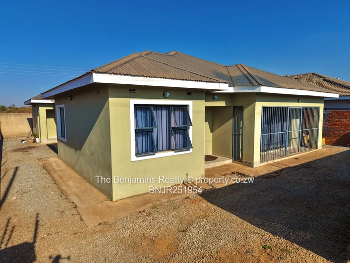 Semi-Detached Home For Sale (Sole Mandate)