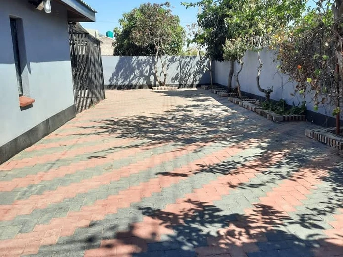 Zimre park house to rent 