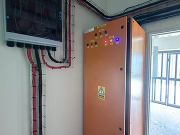 2 Bedroom Flat & Apartment