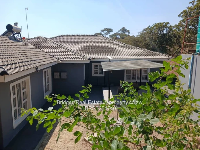 Turnkey Family Residence In Premier Crowhill Estate (Sole Mandate)