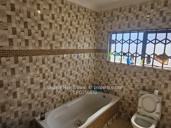 Renovated 4-Bed Waterfalls Home — Borehole , geyser & Modern Lounge