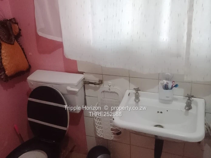 3-Bed Cranborne Home with Verandah, Flatlet cottage & Garden