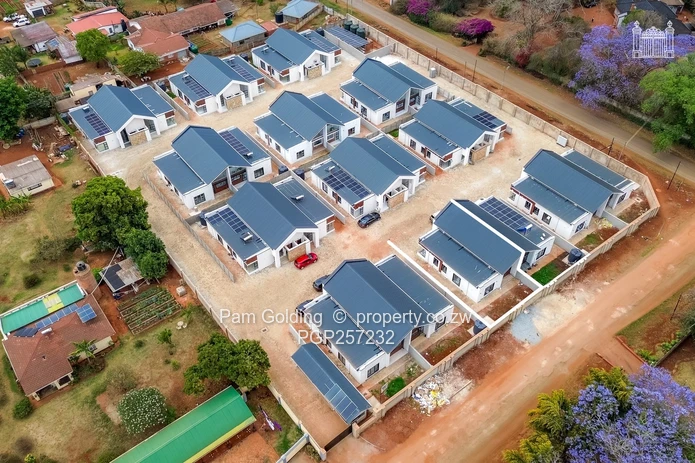 Spacious 3 Bedroom Cluster(semi-detached) for sale in Pomona